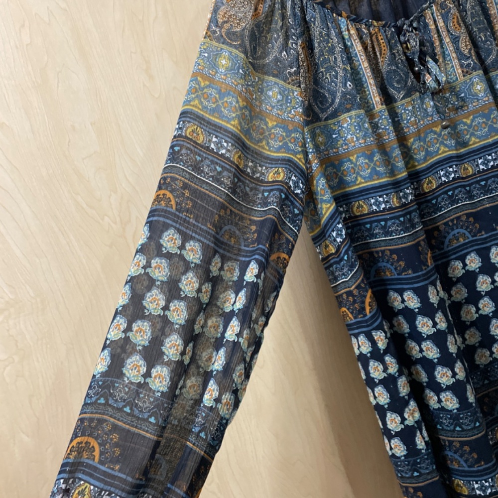 Women Medium Beautiful Boho Blouse with a Hint of Tinsel Spirited Spring - Picture 2 of 6